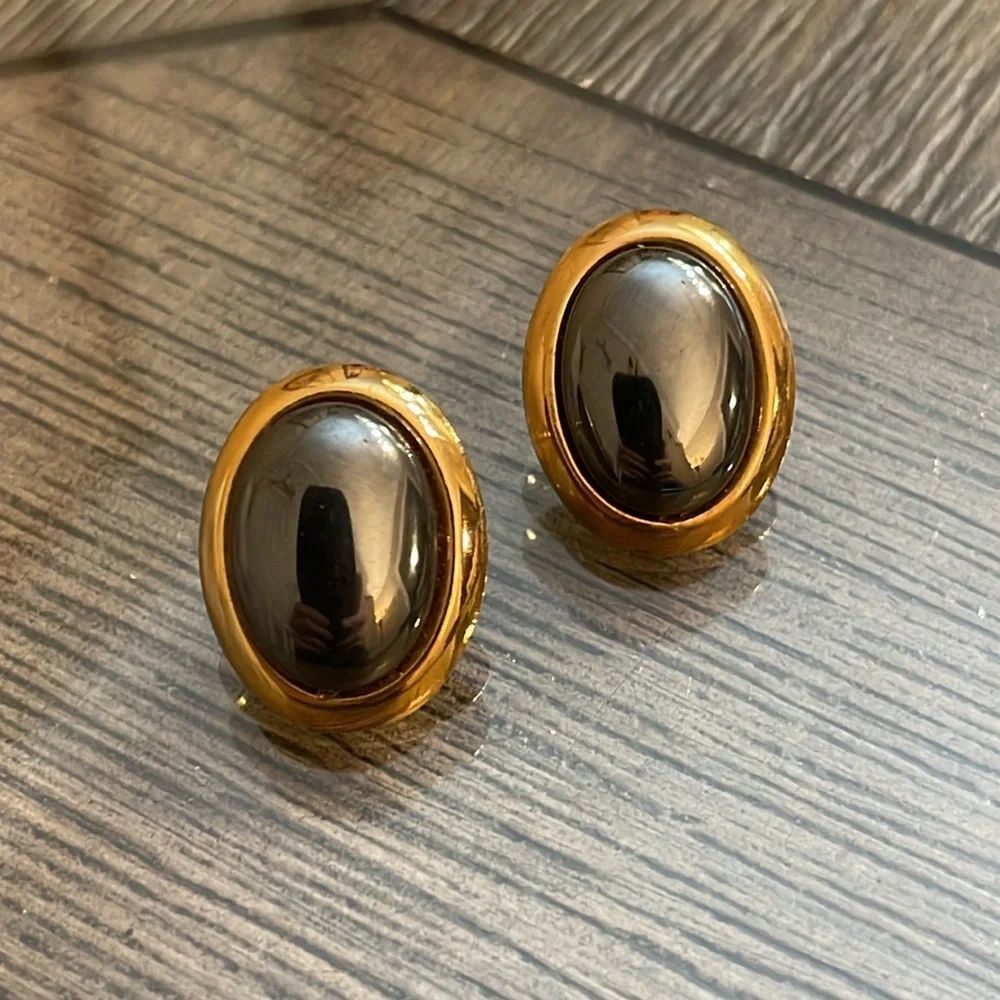 Vintage Hematite Elegant Gold Frame and Black Oval Earrings